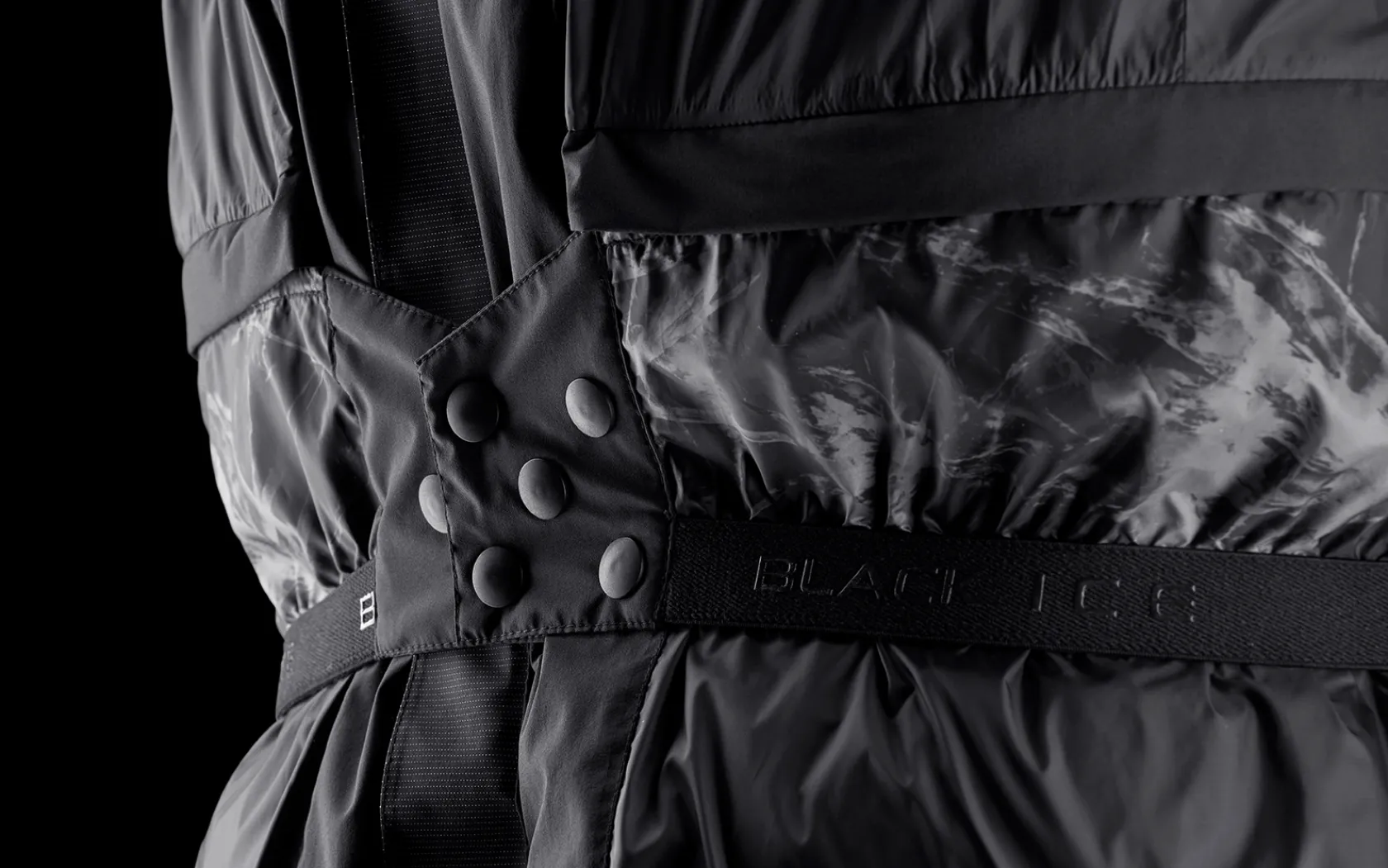 black_ice_gore_tex_down_p_6.webp Sail Racing BLACK ICE GORE TEX DOWN PARKA