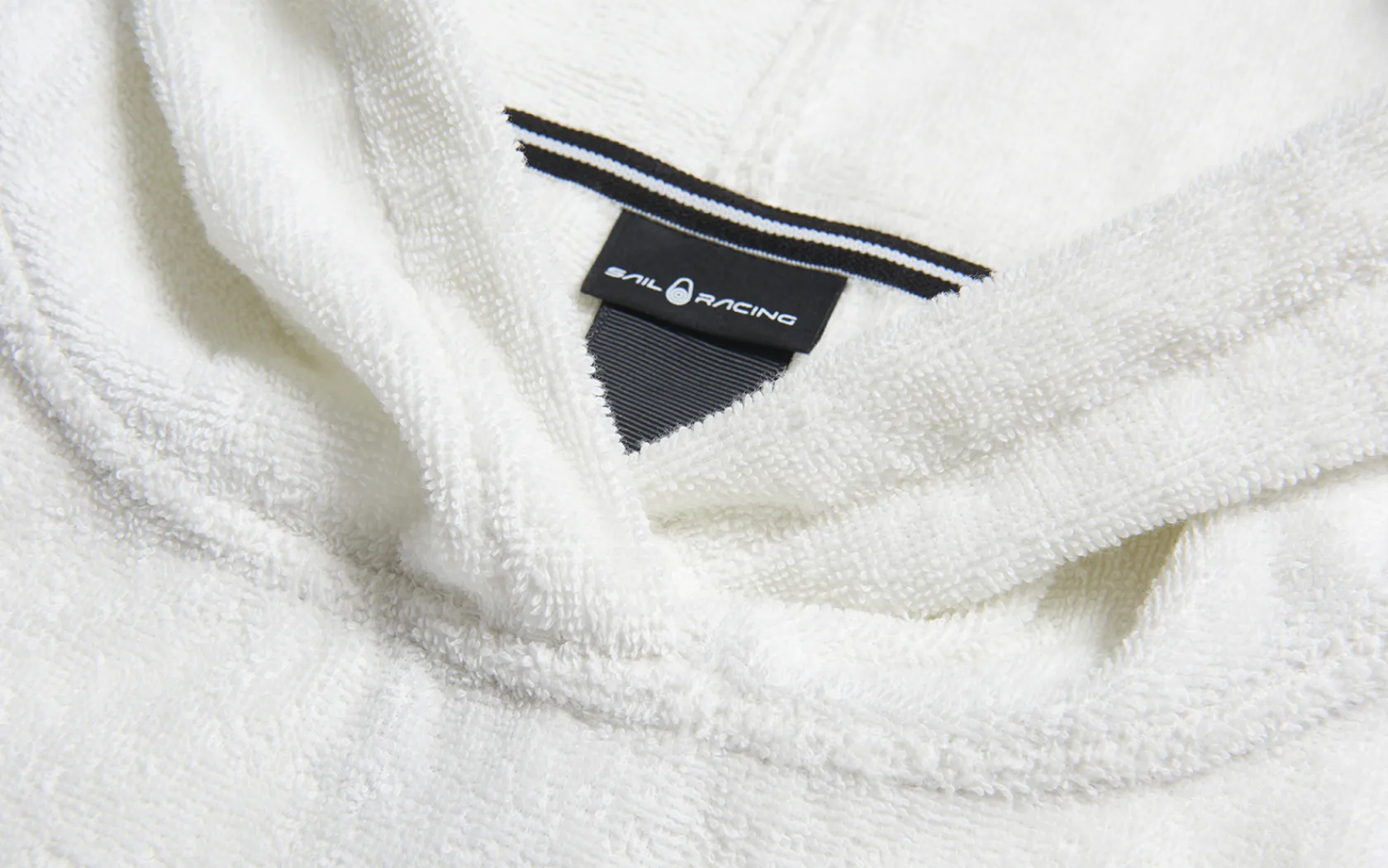 bowman_poncho_2-3.webp Sail Racing BOWMAN PONCHO