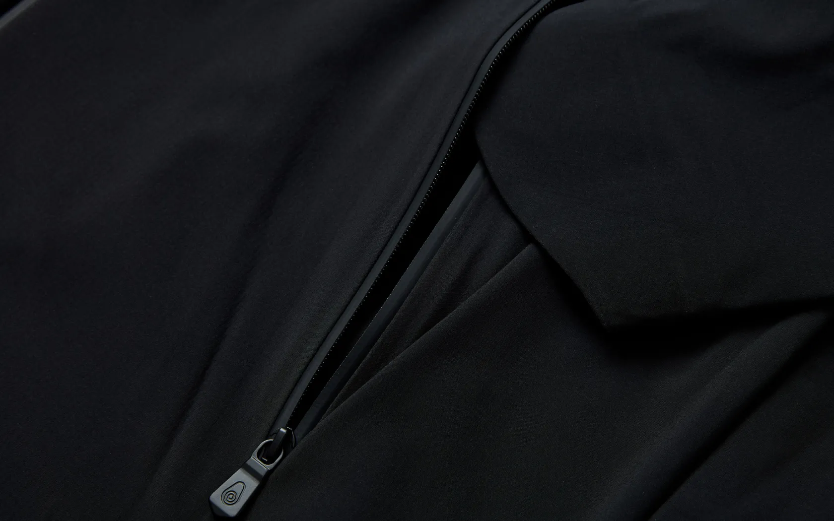 spray_softshell_hood_3.webp Sail Racing SPRAY SOFTSHELL HOOD