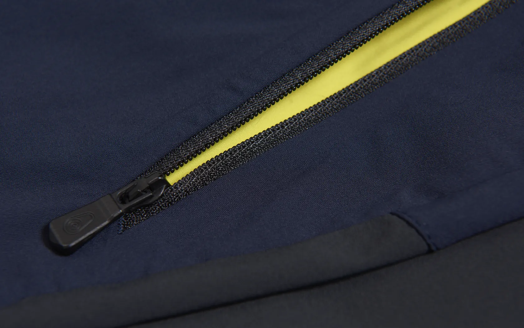 spray_stretch_shorts_3-2.webp Sail Racing SPRAY STRETCH SHORTS