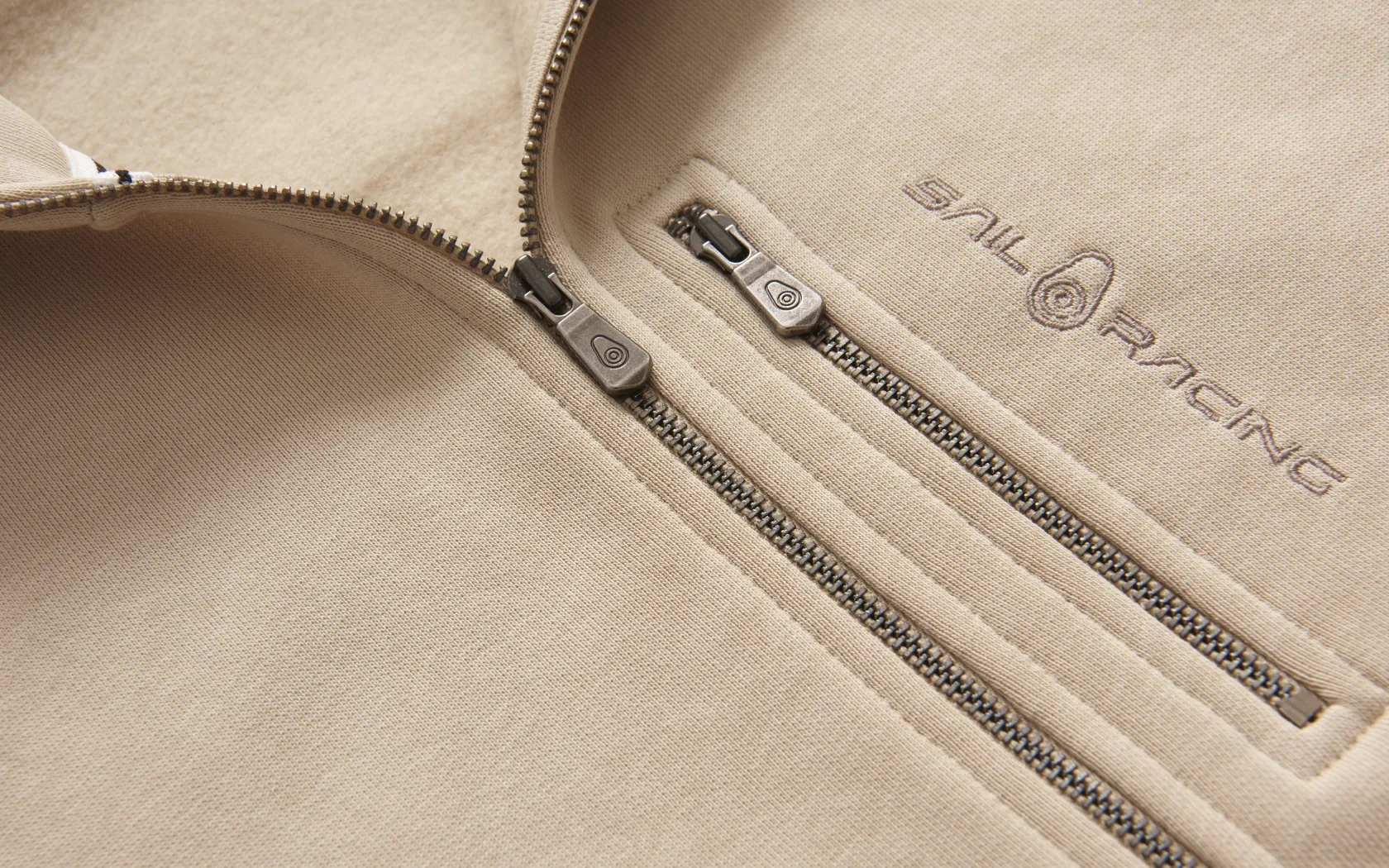 w_gale_zip_hood_2-5.webp Sail Racing W GALE ZIP HOOD