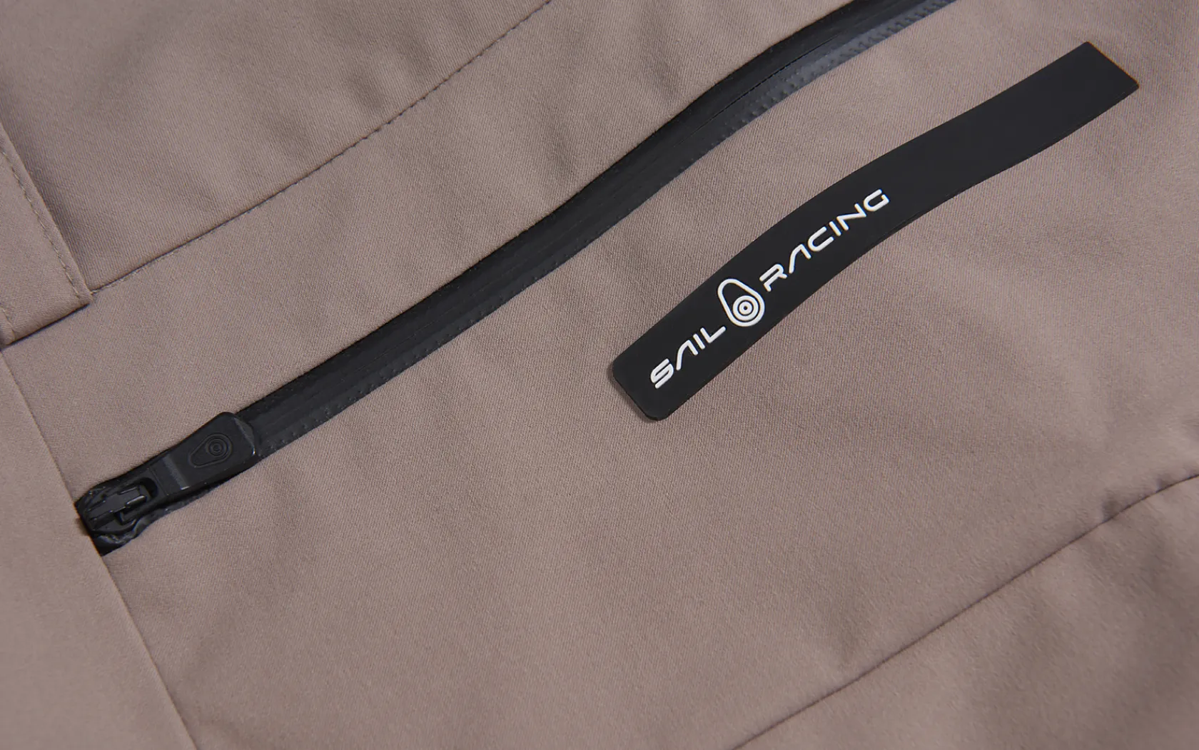 w_race_cargo_shorts_3.webp Sail Racing W RACE CARGO SHORTS