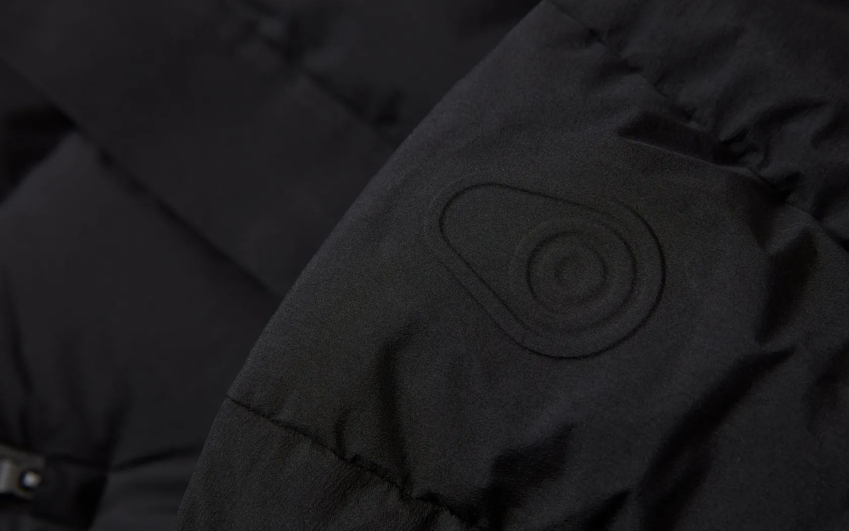 w_race_edition_down_coat_4.webp Sail Racing W RACE EDITION DOWN COAT