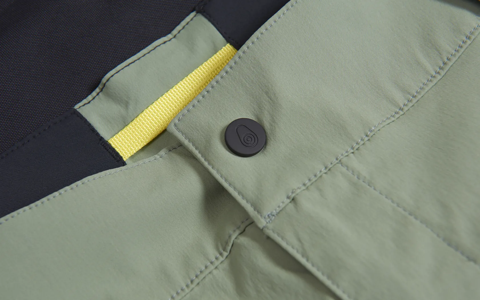w_spray_tech_shorts_2-1.webp Sail Racing W SPRAY TECH SHORTS